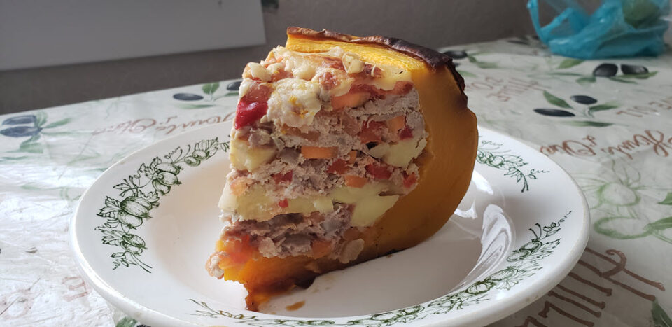 Рецепт тыквы, запеченной в духовке - первый кусок